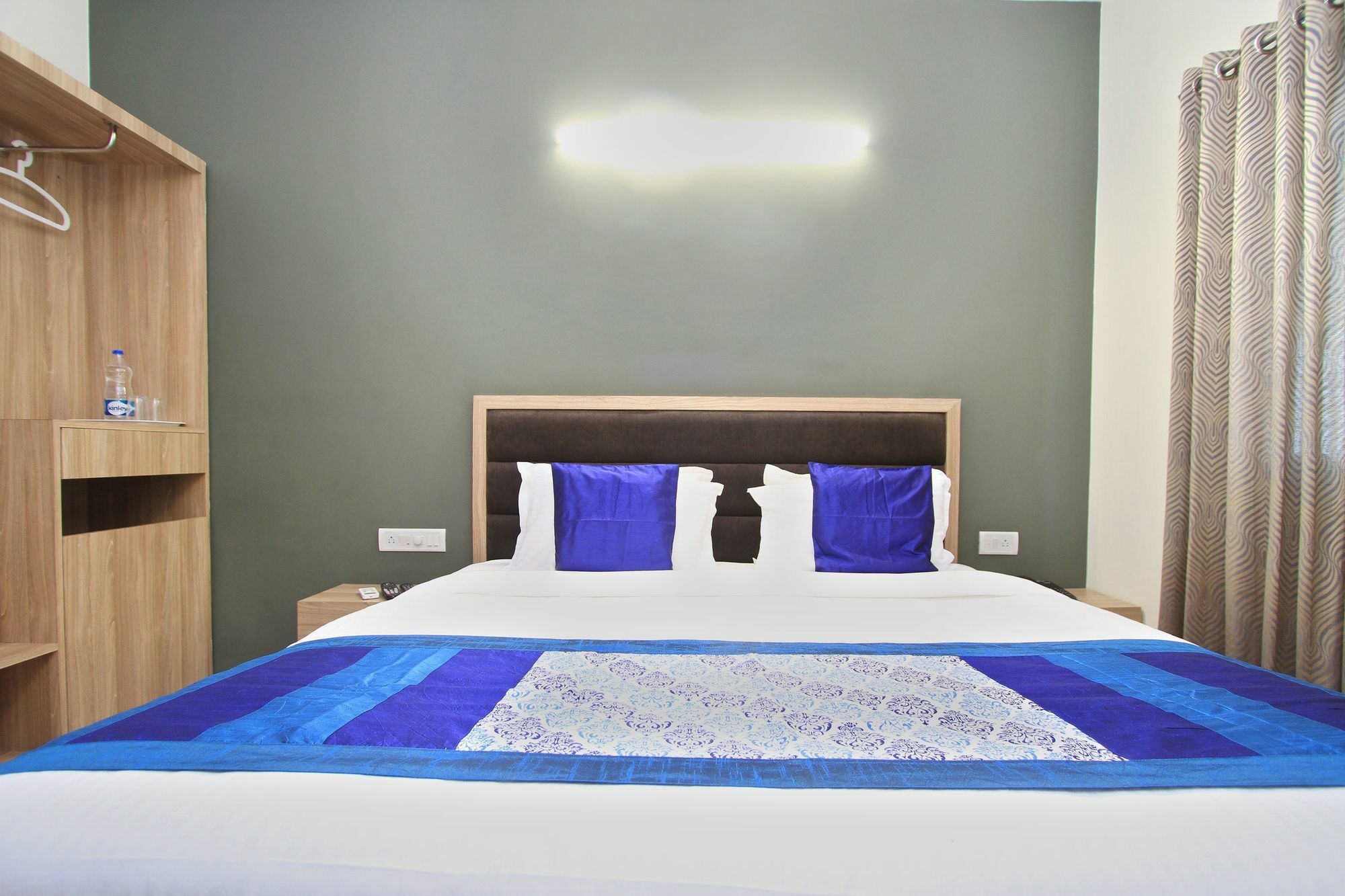 Hotel O Golden Inn Near Cubbon Park Bangalore Exterior photo