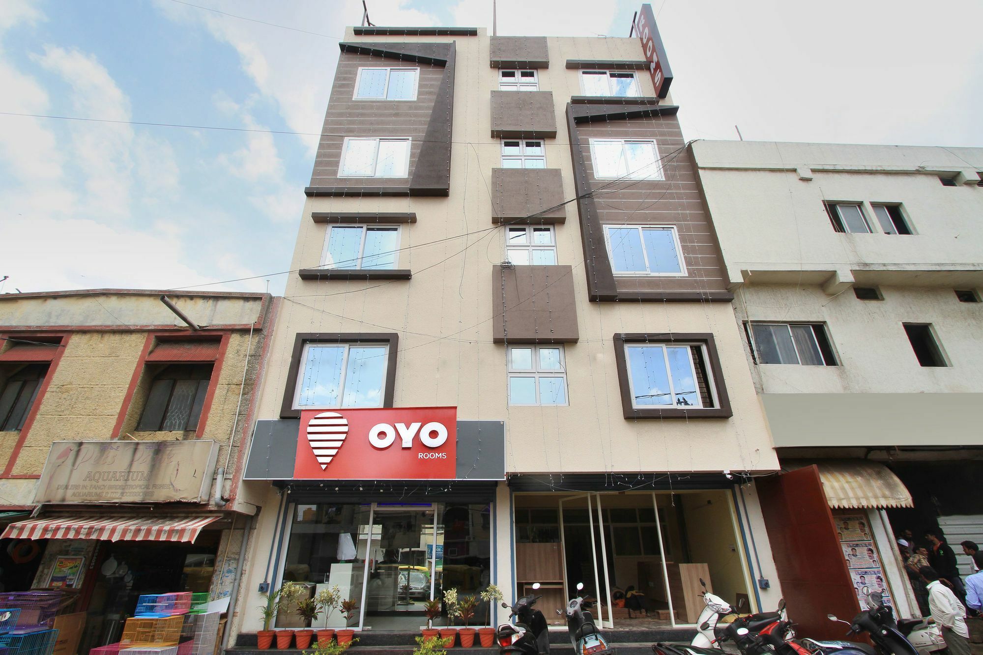 Hotel O Golden Inn Near Cubbon Park Bangalore Exterior photo